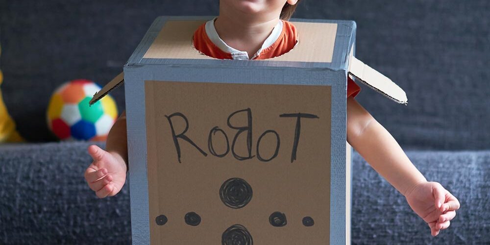 riciclo creativo vestito carnevale robot fai da te